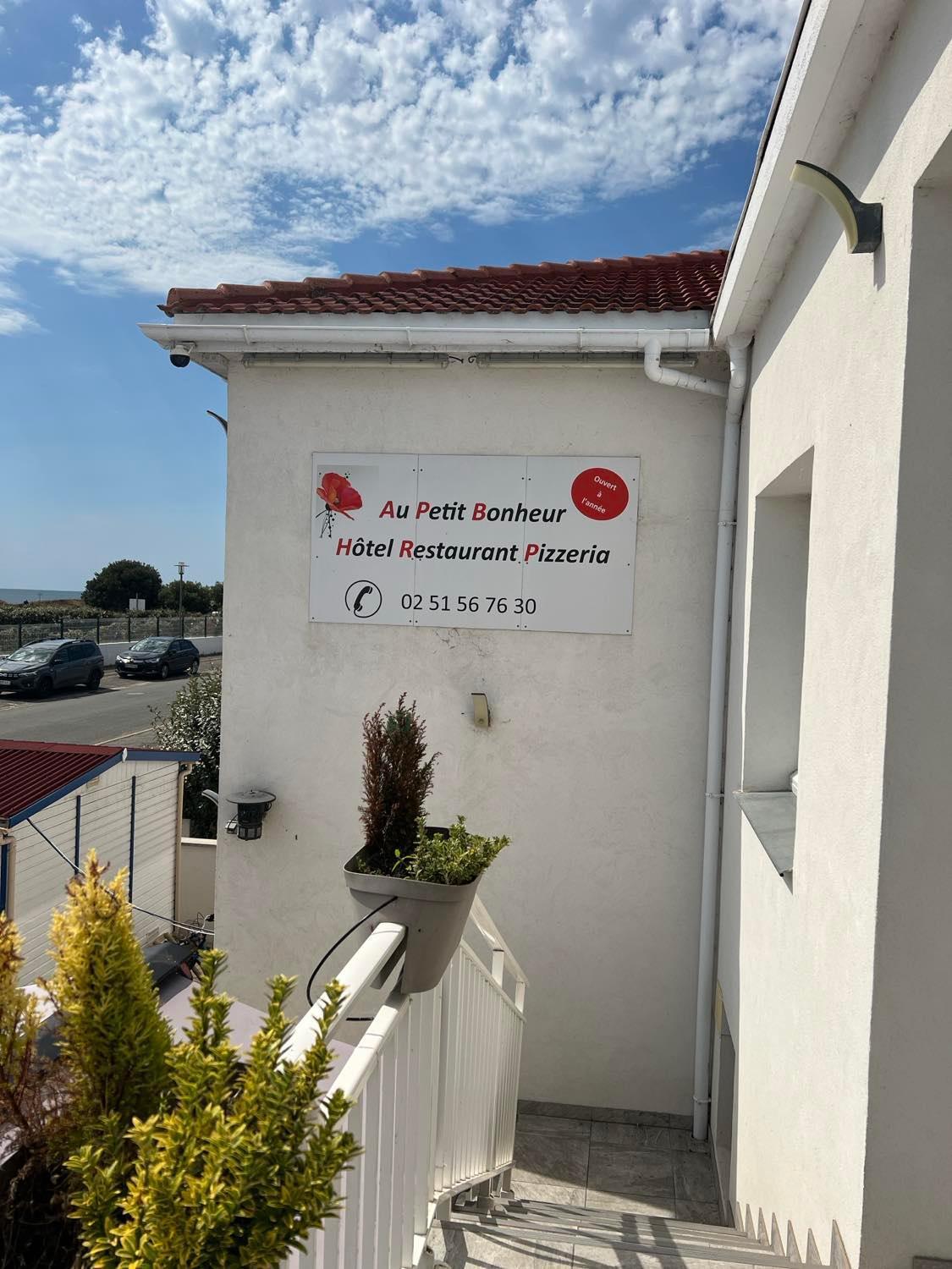 Au Petit Bonheur Hotel La Tranche-sur-Mer Ngoại thất bức ảnh