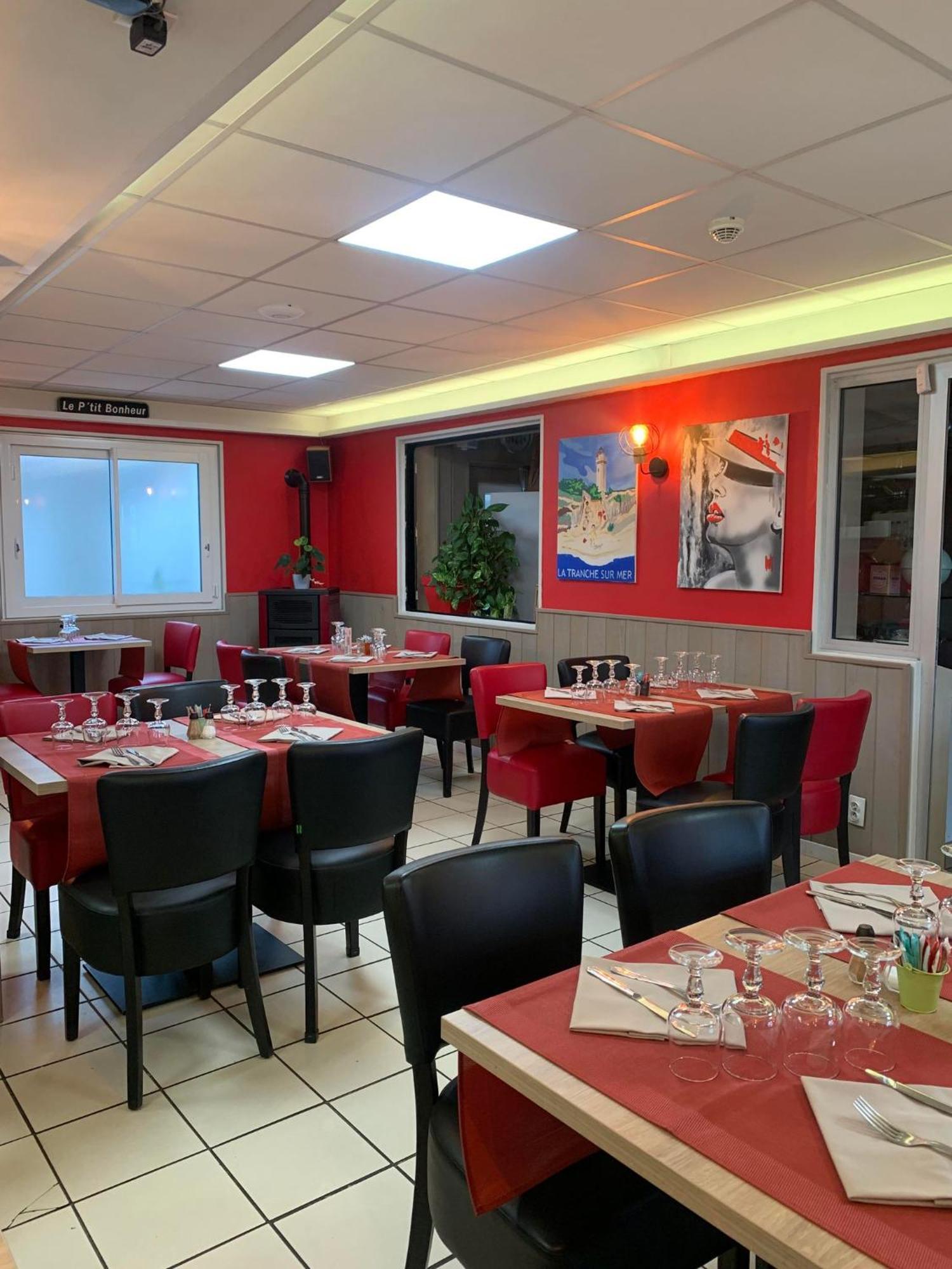 Au Petit Bonheur Hotel La Tranche-sur-Mer Ngoại thất bức ảnh