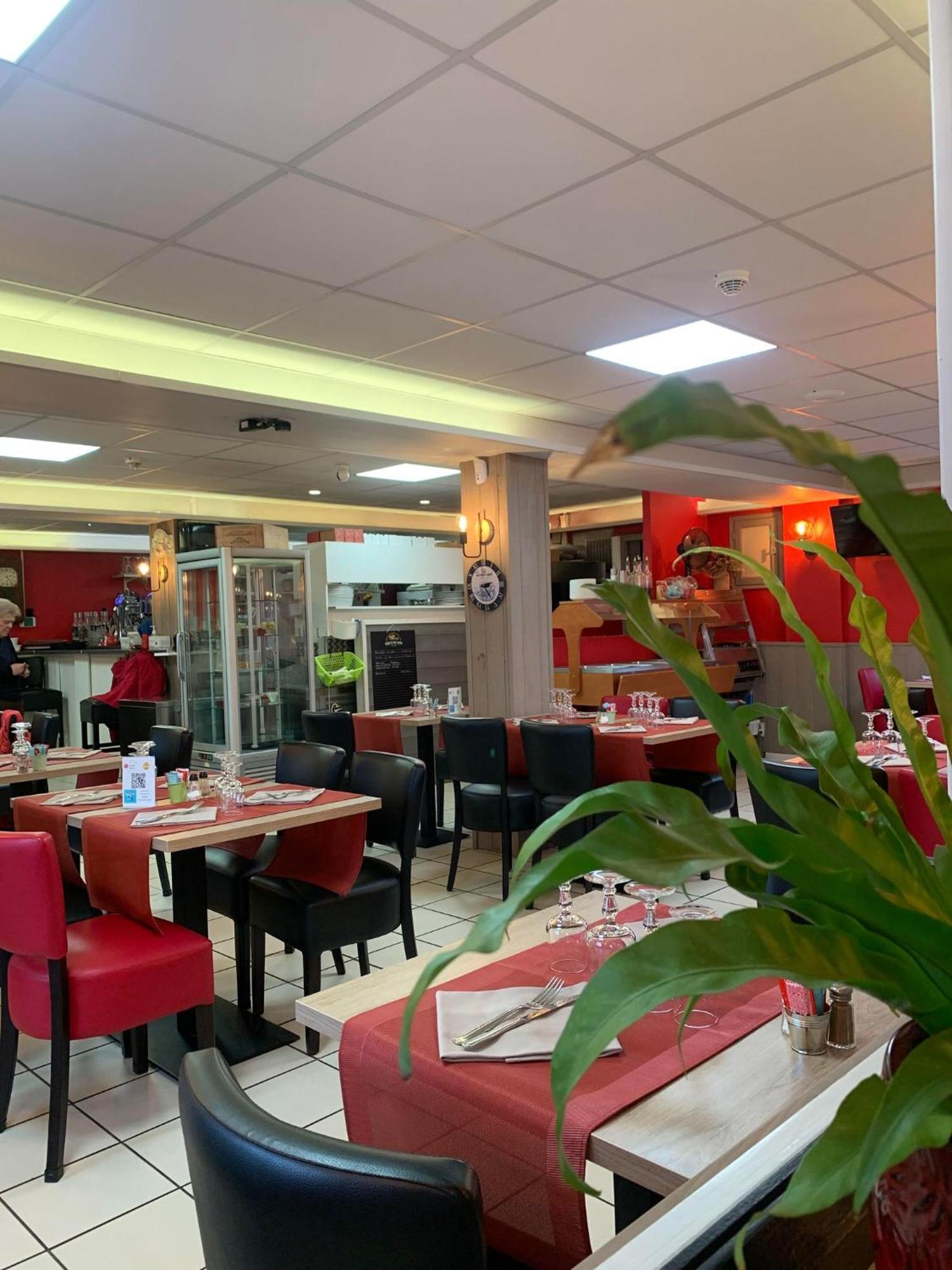 Au Petit Bonheur Hotel La Tranche-sur-Mer Ngoại thất bức ảnh