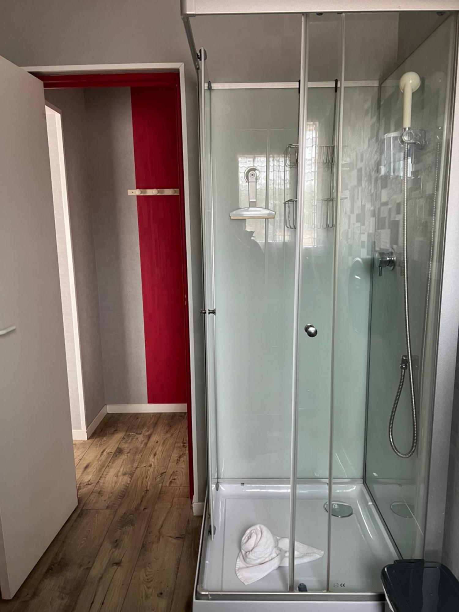 Au Petit Bonheur Hotel La Tranche-sur-Mer Ngoại thất bức ảnh