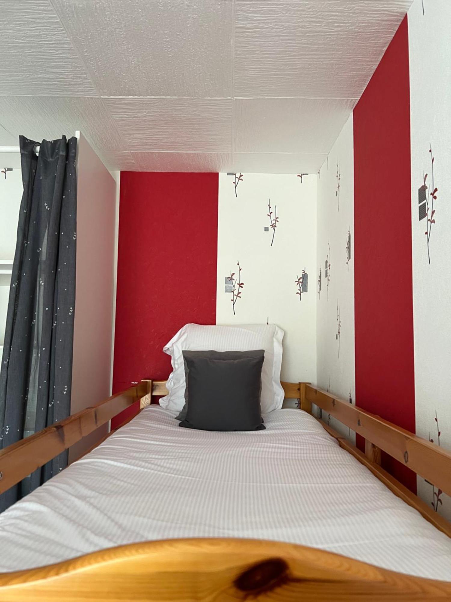 Au Petit Bonheur Hotel La Tranche-sur-Mer Ngoại thất bức ảnh