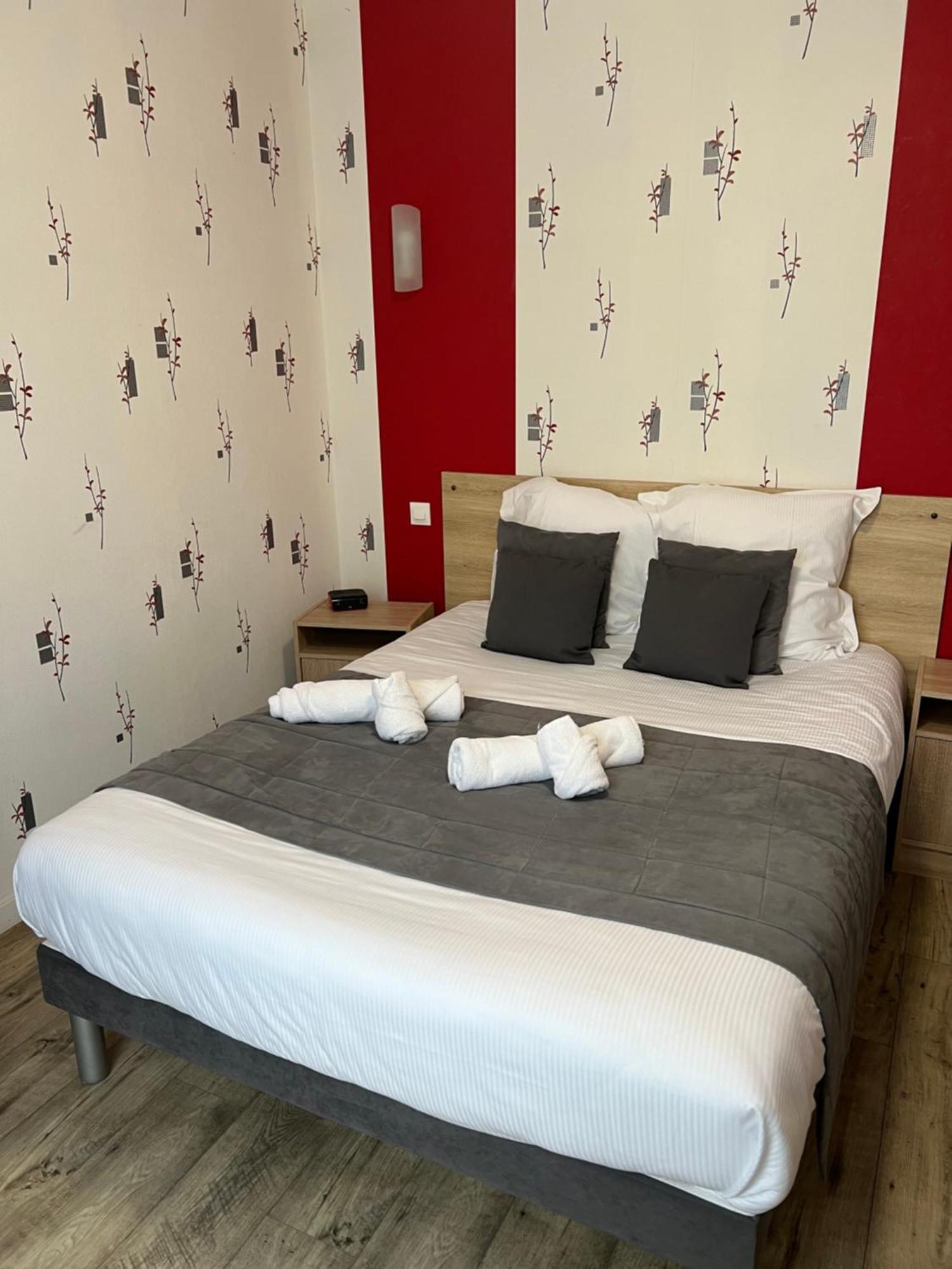 Au Petit Bonheur Hotel La Tranche-sur-Mer Ngoại thất bức ảnh