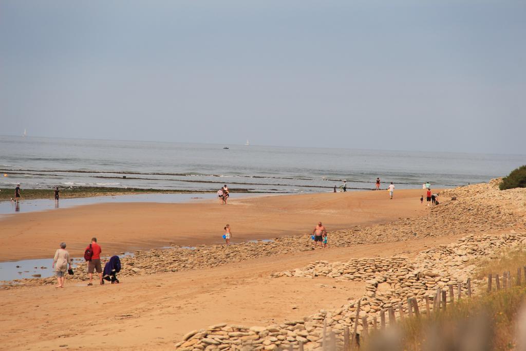 Au Petit Bonheur Hotel La Tranche-sur-Mer Ngoại thất bức ảnh